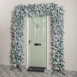 Samuel Alexander 8ft Single Door Flocked Christmas Tree Flat Top Arch with 2000 Tips in White - thumbnail 2