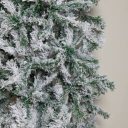 Samuel Alexander 8ft Single Door Flocked Christmas Tree Flat Top Arch with 2000 Tips in White - thumbnail 5