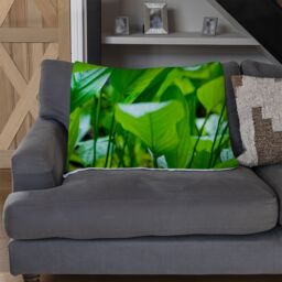 Benjamin Tate Design Green leaf background abstract of nature Designer Blanket in Natural - Size: 120 cm x 150 cm - thumbnail 2