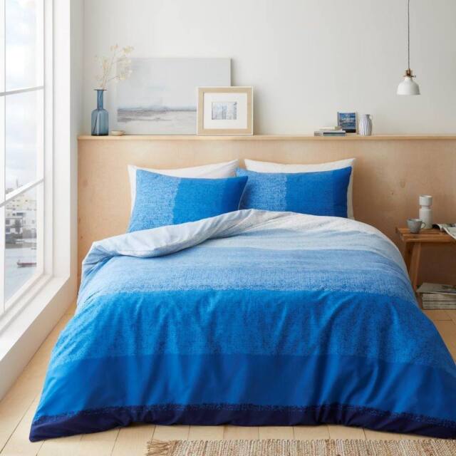 GAVENO CAVAILIA Kingsley Printed Duvet Cover in Navy - Size: Single - image 1