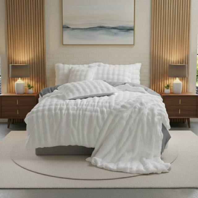 Snug City Rabbit Faux Fur Teddy Duvet Cover Set Ultra Soft Plush Bedding in White - Size: Super King - image 1