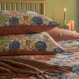 Furn Picking Patch Pumpkin Duvet Set in Burnt Orange - Size: King - thumbnail 3