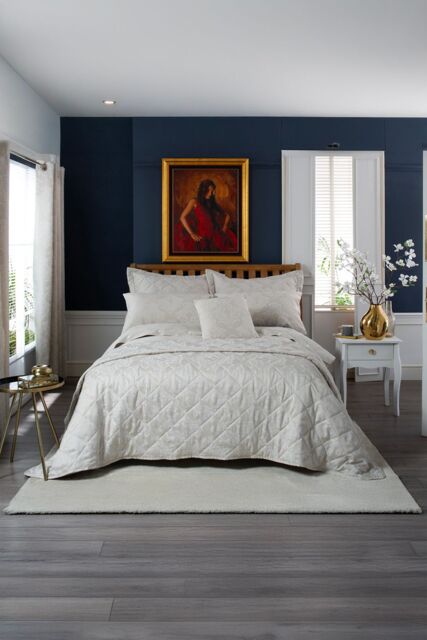 The Lyndon Company Versailles Luxury Jacquard Duvet Cover Bedding Set - Classic Damask Design - Cotton Blend - Deyongs 1846 in Natural - Size: Double - image 1