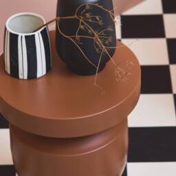 sweeek Metal side table in Terracotta - thumbnail 4