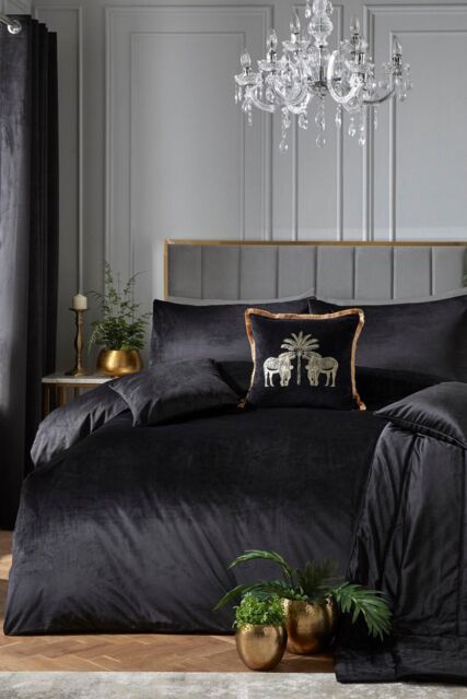 Laurence Llewelyn-Bowen 'Montrose' Luxury Velvet Duvet Cover Set in Black - Size: Double - image 1