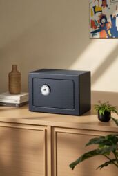 Living and Home 6L Mini Mechanical Lock Safe Home Office Security Box with Keys in Black - thumbnail 2