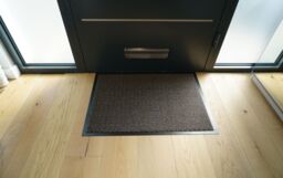 Desire Rugs Non Slip Dirt Trapper Rubber Edged PVC Barrier Door Entrance Mats in Brown - Size: 90 cm x 120 cm - thumbnail 4