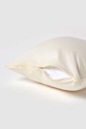 Homescapes Continental Egyptian Cotton Pillowcase 200 TC, 60 x 60 cm in Cream - thumbnail 3