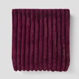 OHS Ribbed Faux Fur Throw Super Soft Fluffy Thick Fleece Bed Blanket in Burgundy - Size: 125 cm x 150 cm - thumbnail 9