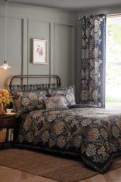 Appletree 'Evelina' Geometric Floral Duvet Cover Set in Navy - Size: King - thumbnail 5