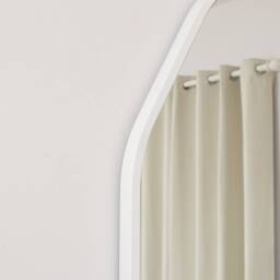 Melody Maison Large Round White Scalloped Wall Mirror - 90cm X 90cm - Size: 90 cm X 90 cm - thumbnail 6