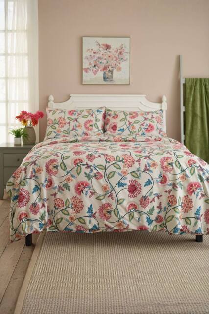 Deyongs Vintage Jacobean Printed Polycotton Duvet Set - Size: Double - image 1