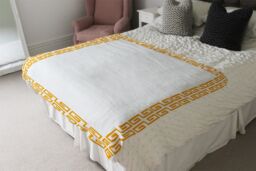 Benjamin Tate Design Golden Egyptian Border Blanket in Natural - Size: 120 cm x 150 cm - thumbnail 3