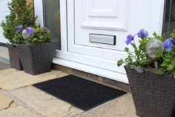 JVL Black Rubber Condor Astro Turf Effect Doormat 40x60cm - Size: 40 cm x 60 cm - thumbnail 2