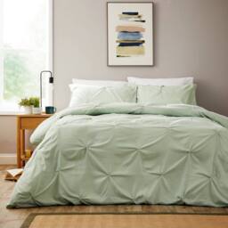 New Edge Blinds Pintuck Duvet Set in Light Green - Size: King