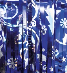 Netagon Shimmer Tinsel Curtain Reindeer Christmas Tree Design 2M x 1M Blue - thumbnail 8