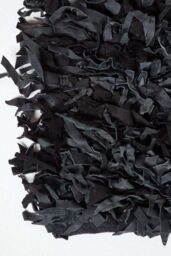 Homescapes Dallas Leather Shaggy Rug in Black - Size: 150 cm diameter - thumbnail 4