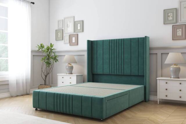 "Sloomy Hargrave Plush Divan Base No Drawers-54"" Wingback & 12"" Footboard in Emerald - Size: Double" - image 1