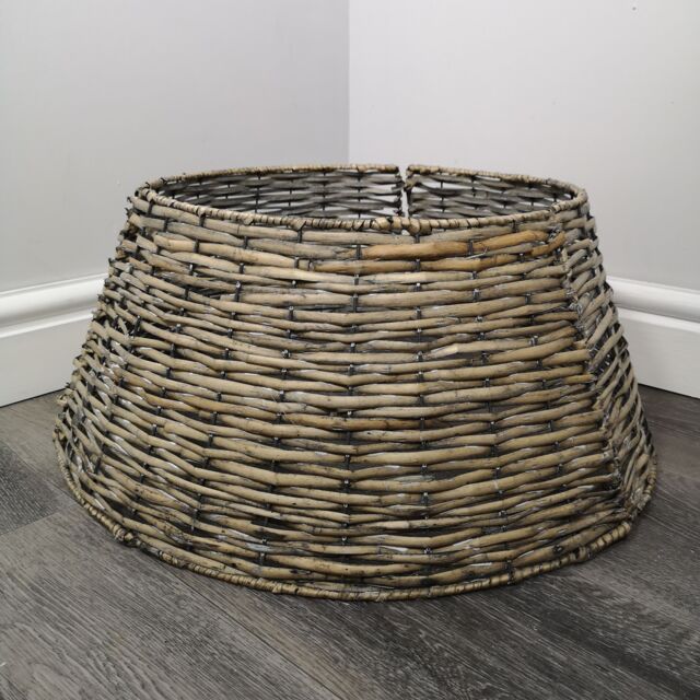 Samuel Alexander 48/70cm KD Willow Christmas Tree Skirt Wicker Rattan- Large Natural in Brown - image 1