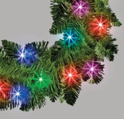Shatchi 55cm Prelit Imperial Pine Green Christmas Wreath - thumbnail 4