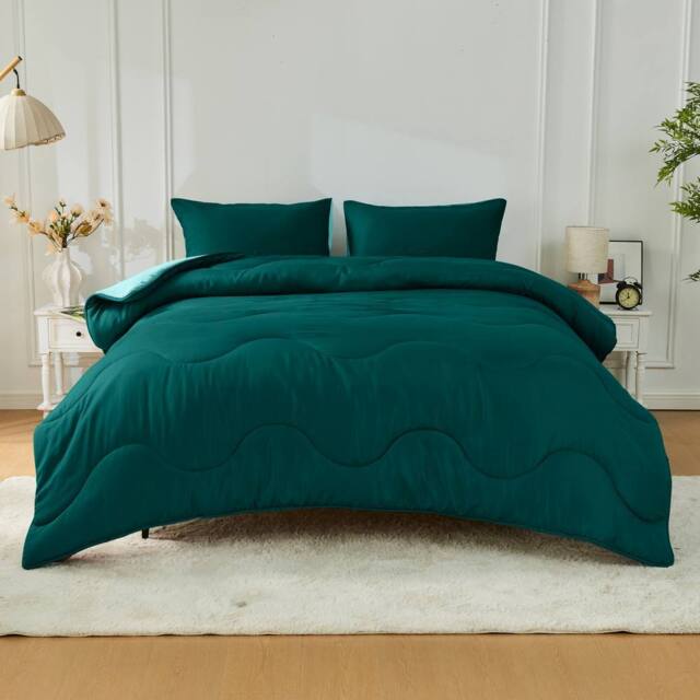 GAVENO CAVAILIA Coverless Microfiber Duvet in Green - Size: Single - image 1