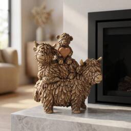 Garden Greatness Hughie Highland Cow Family Ornament - Size: 1 Pack - thumbnail 2