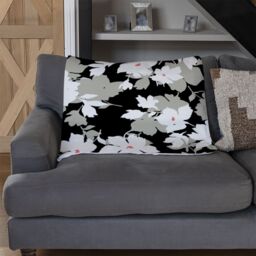 Benjamin Tate Design Grey White & Black Flowers Blanket in Natural - Size: 120 cm x 150 cm - thumbnail 2