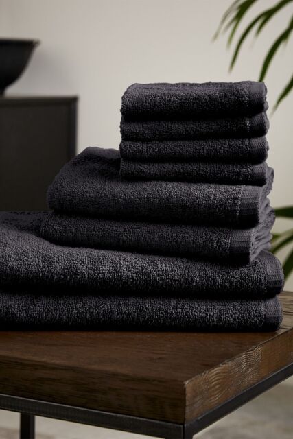 Catherine Lansfield 'Quick Dry Cotton' 8 Piece Towel Set in Black - image 1