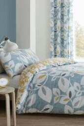 Catherine Lansfield 'Inga Leaf' Reversible Duvet Cover Set in Green - Size: Single - thumbnail 1