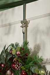 Dibor Traditional Stag Head Christmas Door Wreath Hanger H29 x D12cm in Silver - thumbnail 3
