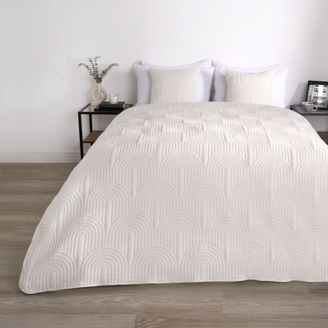 OHS Quilted Arches Pinsonic Blanket Bedspread Throw Over Bed in Cream - Size: 200 cm x 240 cm - image 1