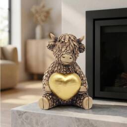 Garden Greatness Hughie Highland Cow Gold Heart Ornament - Size: 1 Pack