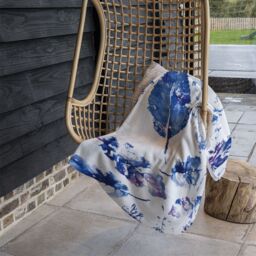Benjamin Tate Design Autumn Leaves Blanket in Natural - Size: 120 cm x 150 cm - thumbnail 4