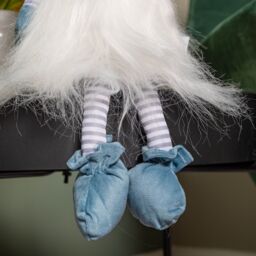 Samuel Alexander 53cm Blue Sitting Christmas Gonk Decoration with Knitted Hat & Dangly Legs - thumbnail 5
