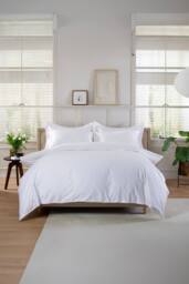 The Lyndon Company Peninsula Luxurious 1000 Thread Count Sateen Cotton Duvet Cover Set in White - Size: King - thumbnail 1