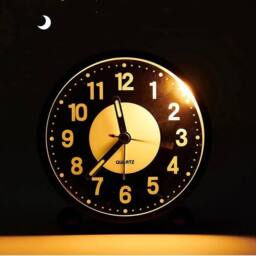 NESTLUNE Alarm Clock Bedside No Ticking Battery Power Silent in Black - Size: 100 cm x 15 cm - thumbnail 6