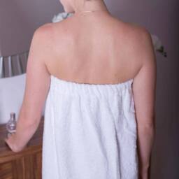 Duncan Stewart Women's Personalised Wrap Around Towelling Sarong in Pink - thumbnail 3