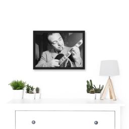 Artery8 Vintage Photo Music Legend Guitar Player Django Reinhardt Black & White A4 Artwork Framed Wall Art Print - thumbnail 2