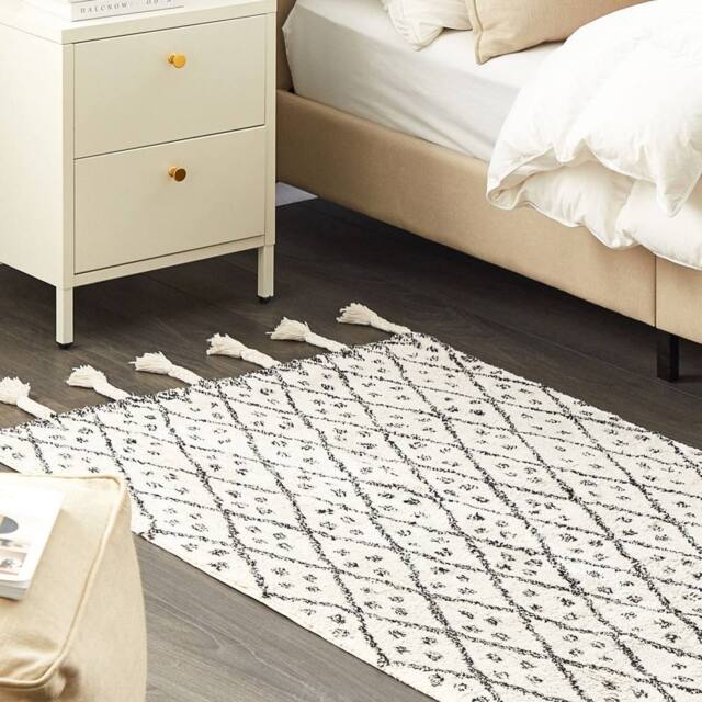 Wyld and Coco Hand-Tufted Cotton Rug Off-White Black Geometric 80 x 150 cm in White - Size: 80 cm x 150 cm - image 1
