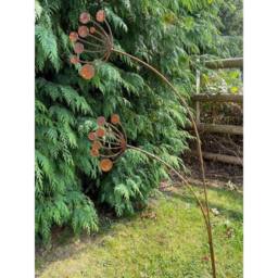 Poppyforge Cow Parsley Garden Art - Bare Metal/Ready to Rust - W37 x H133 cm in Metallics - thumbnail 4