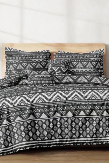 Ezysleep Geometric Charcoal Printed Duvet Cover Set in Grey - Size: Double - image 1