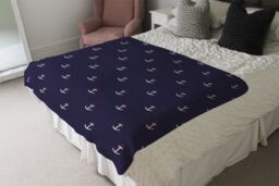 Benjamin Tate Design White & Red Anchors On Navy Blanket in Natural - Size: 120 cm x 150 cm - thumbnail 3