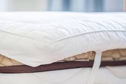 The Linen Consultancy 'TLC 5 Star Hotel Concept' Softened Duck Feather 5cm Mattress Topper in White - Size: King