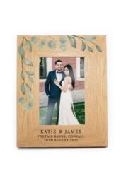Personalised Memento Company Personalised Botanical 6x4 Oak Finish Photo Frame in Light Brown