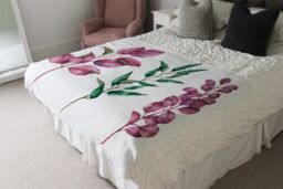 Benjamin Tate Design Purple & Green Leaves Blanket in Natural - Size: 120 cm x 150 cm - thumbnail 3