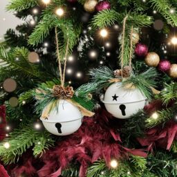 Melody Maison Set Of 2 White Bell Hanging Decoration With Foliage 8cm - thumbnail 4
