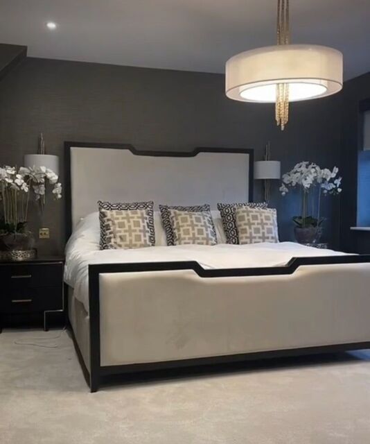 HOB Furniture Washington Curve Bed in Cream - Size: Super King - image 1