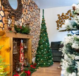 Shatchi 4Ft Prelit Pop up Christmas Tree With Warm White LED Lights & Gold Baubles in Green - thumbnail 3