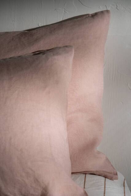 Soak&Sleep Soft Pink French Linen Oxford Pillowcase Pair in Pale Pink - image 1