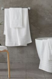 Catherine Lansfield Zero Twist Cotton 6 Piece Towel Bale in White - thumbnail 4